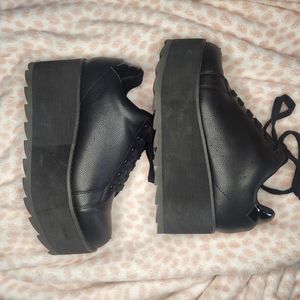Yru platform shoes